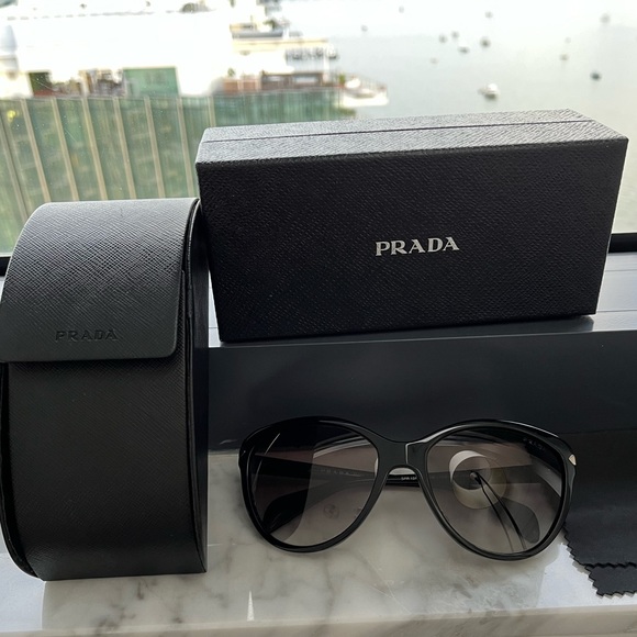 Prada sunglasses SPR 15p Cat Eye Black, with original case - Picture 2 of 6